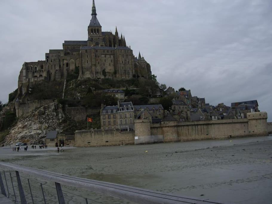 La Petite Maison Proche Du Mont Saint Michel ปงตอร์ซง ภายนอก รูปภาพ